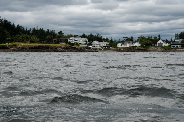 Swells in Eastsound. Photo © 2013 Aaron Saunders