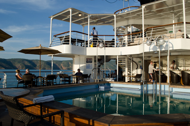 Silver Discoverer features a fabulous aft pool deck with seating on Decks 5 and 6. Photo © 2014 Aaron Saunders
