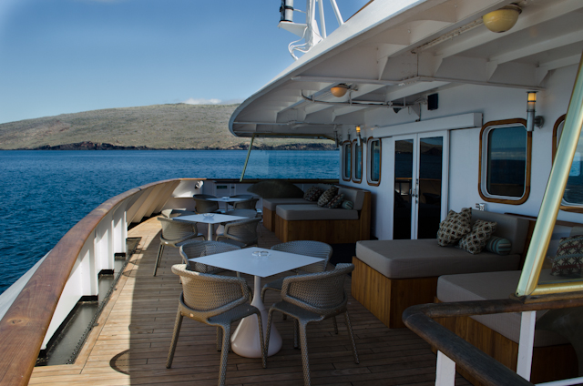 Deck 4 aft of the Piano Bar also has a great open-seating area where smokers can indulge themselves. Photo © 2014 Aaron Saunders