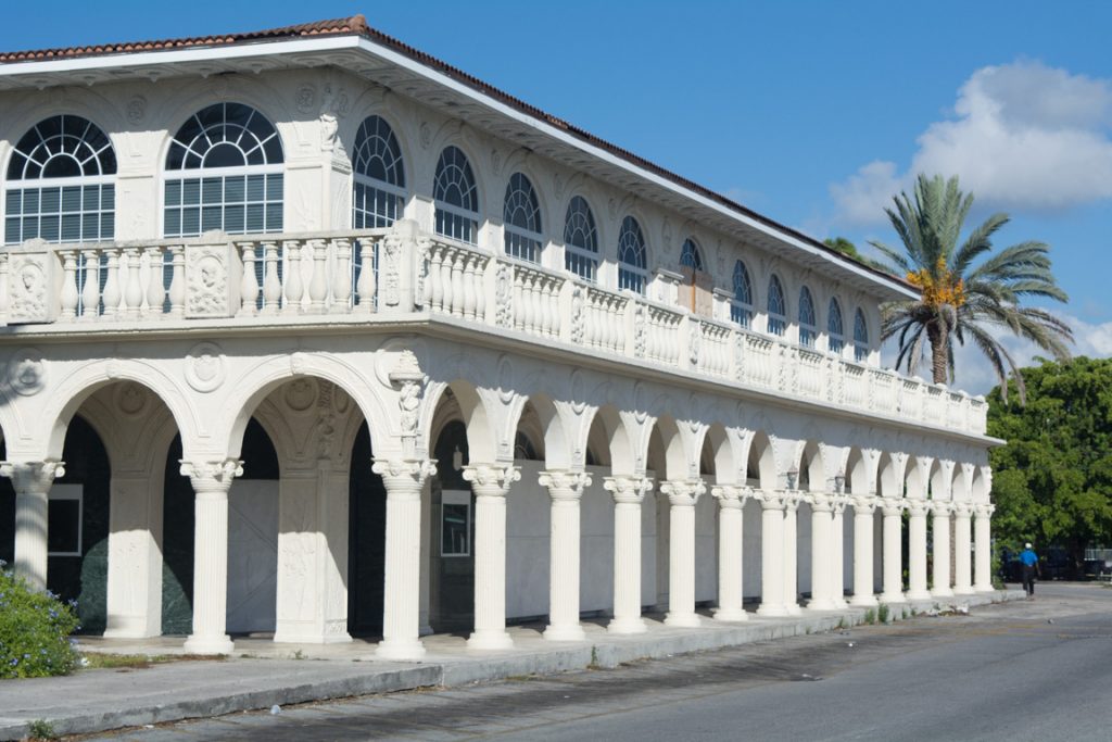 Freeport is a relatively young city, having been formed largely post-World War II. It's also largely abandoned: this entire building is up for sale. Photo © 2016 Aaron Saunders