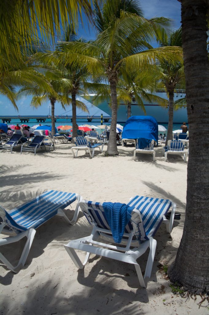 With just one ship in port today, deck chairs weren't at the same premium they are when there's two ships in. Photo © 2016 Aaron Saunders