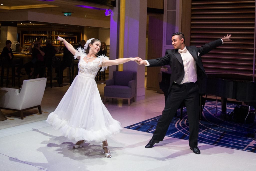 ...and dancing in The Living Room, Deck 1. Photo © 2016 Aaron Saunders